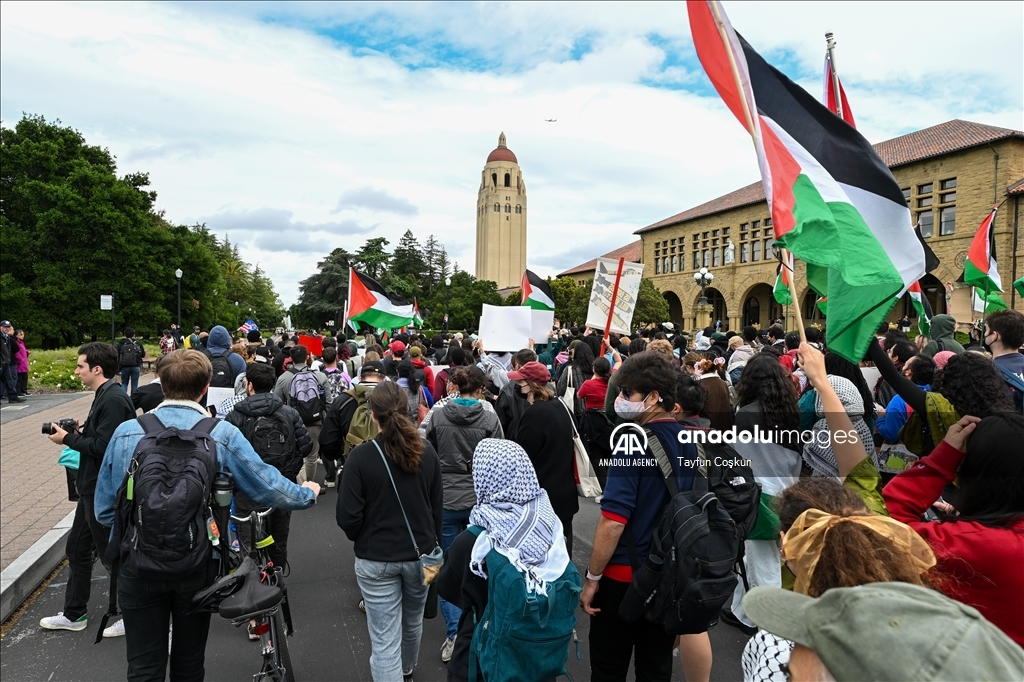 Акции протеста студентов в Стэнфордском университете продолжаются