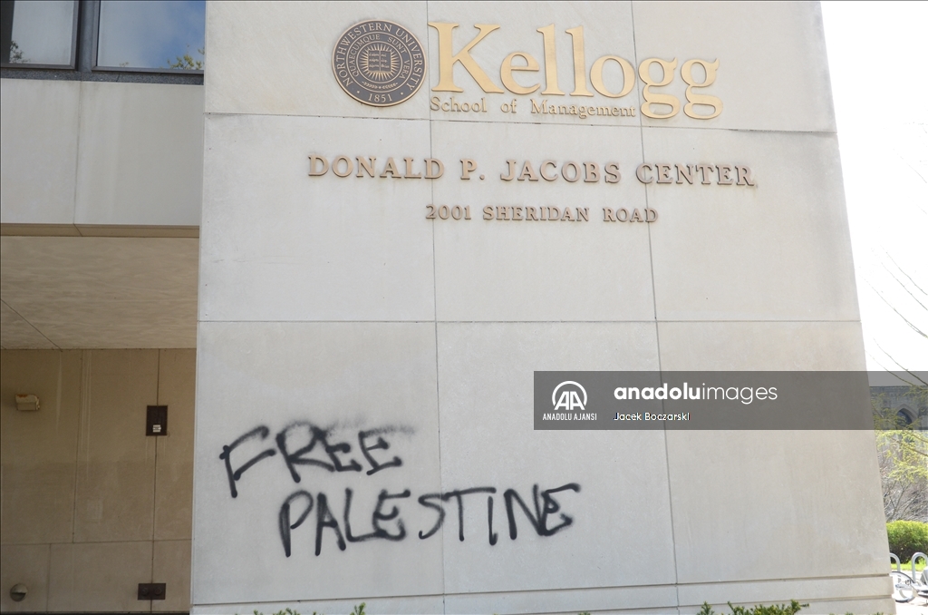 ABD'nin Northwestern Üniversitesi'nde Filistin'e destek protestosu