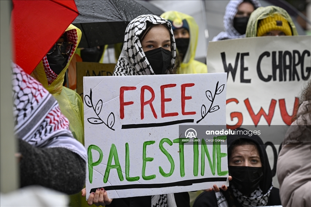 George Washington Üniversitesi öğrencilerinin Filistin'e destek gösterisi devam ediyor