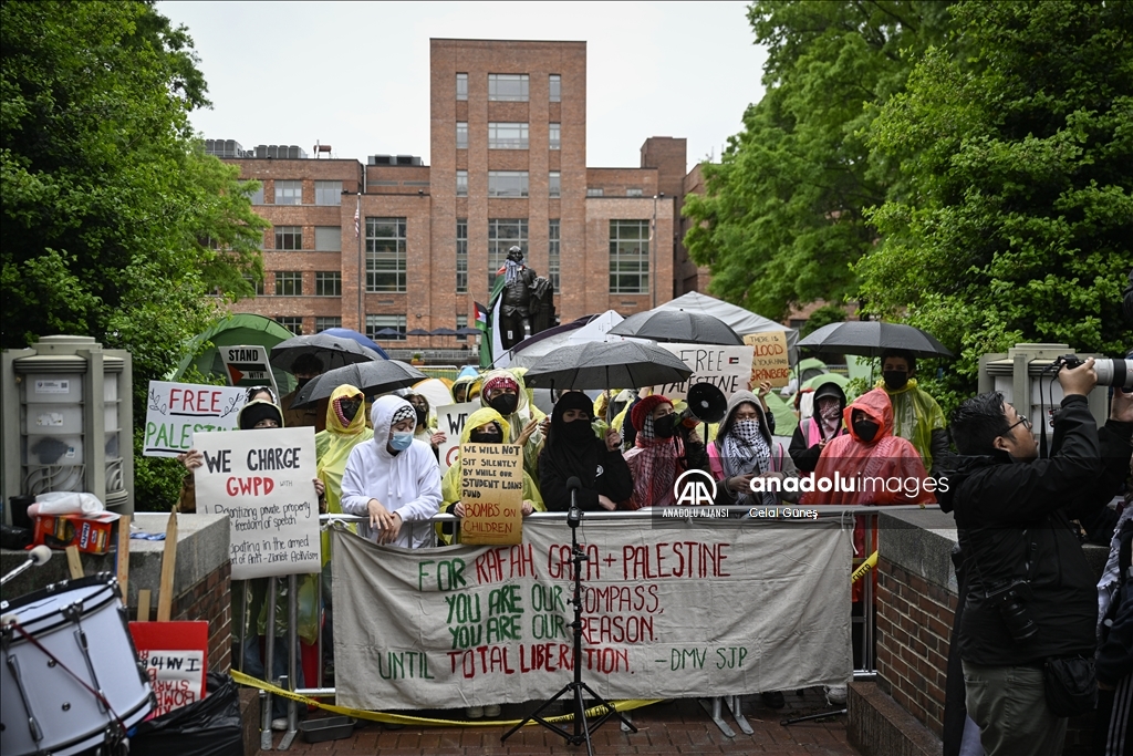 George Washington Üniversitesi öğrencilerinin Filistin'e destek gösterisi devam ediyor