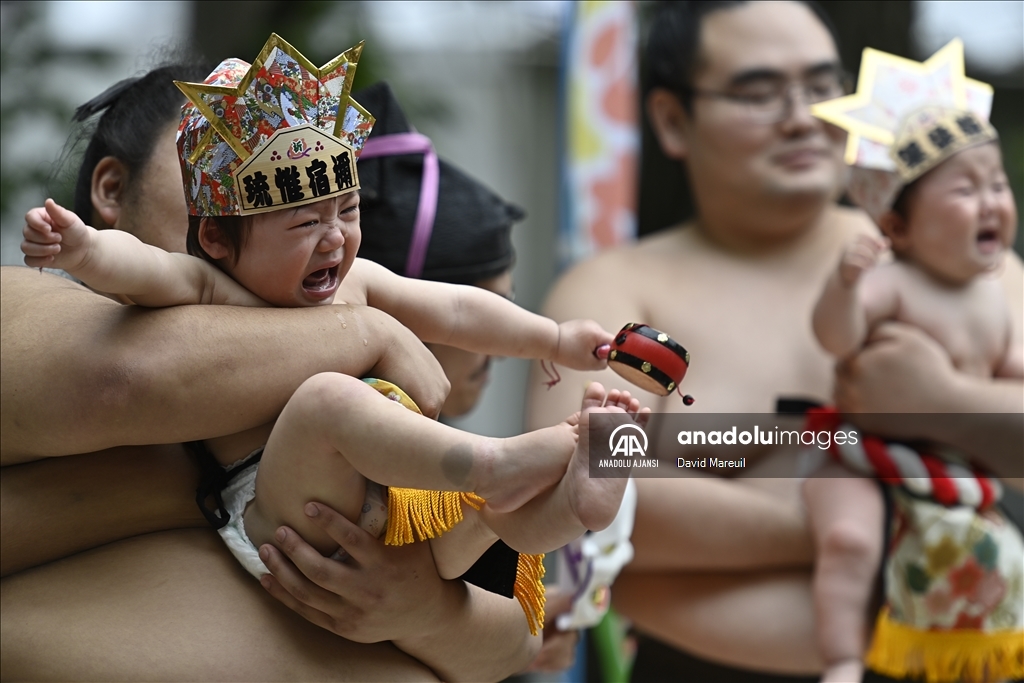 Japonya'da 'ağlayan bebek sumo' yarışması