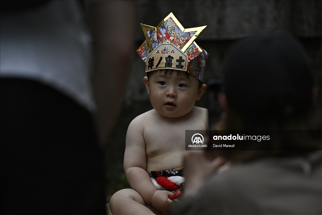 Japonya'da 'ağlayan bebek sumo' yarışması