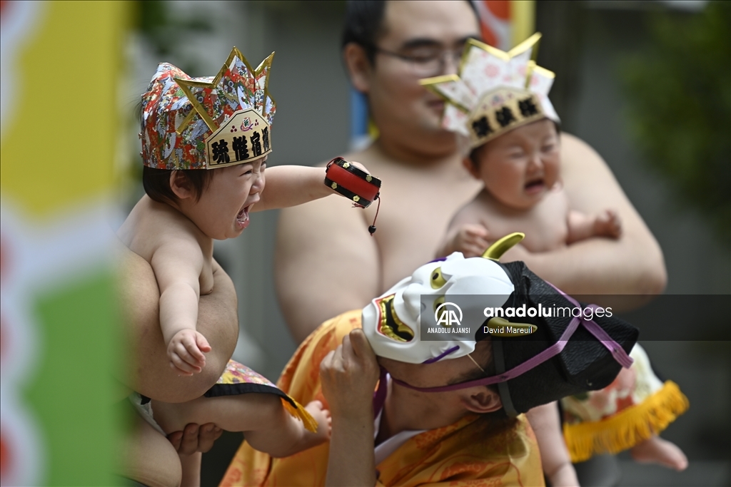 Japonya'da 'ağlayan bebek sumo' yarışması