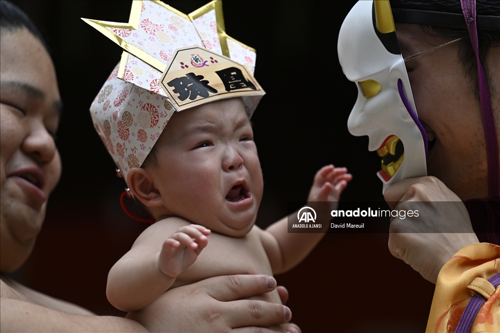 Japonya'da 'ağlayan bebek sumo' yarışması