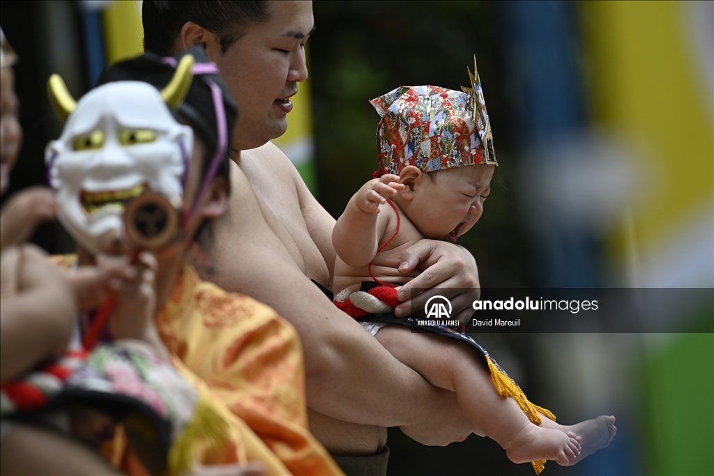 Japonya'da 'ağlayan bebek sumo' yarışması