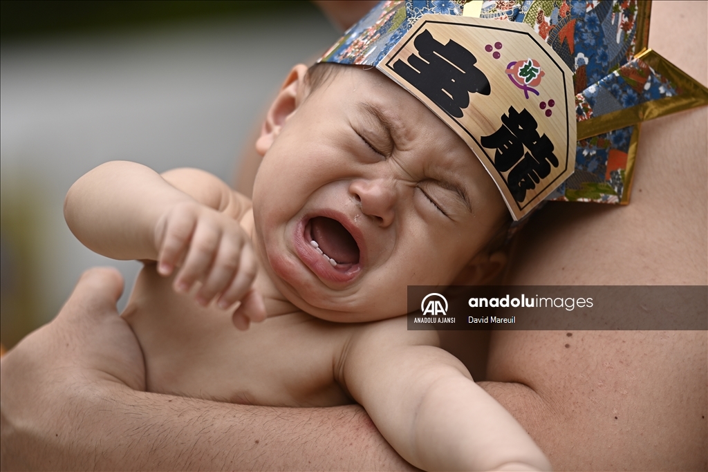 Japonya'da 'ağlayan bebek sumo' yarışması