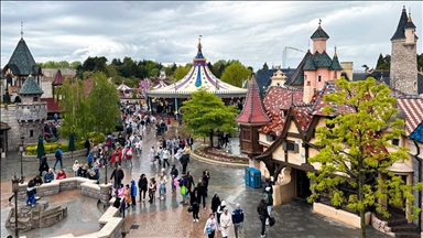 Avrupa'nın en büyük eğlence parkı: Disneyland Paris