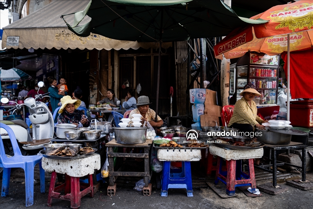 Kamboçya'nın başkenti Phnom Penh'de günlük yaşam