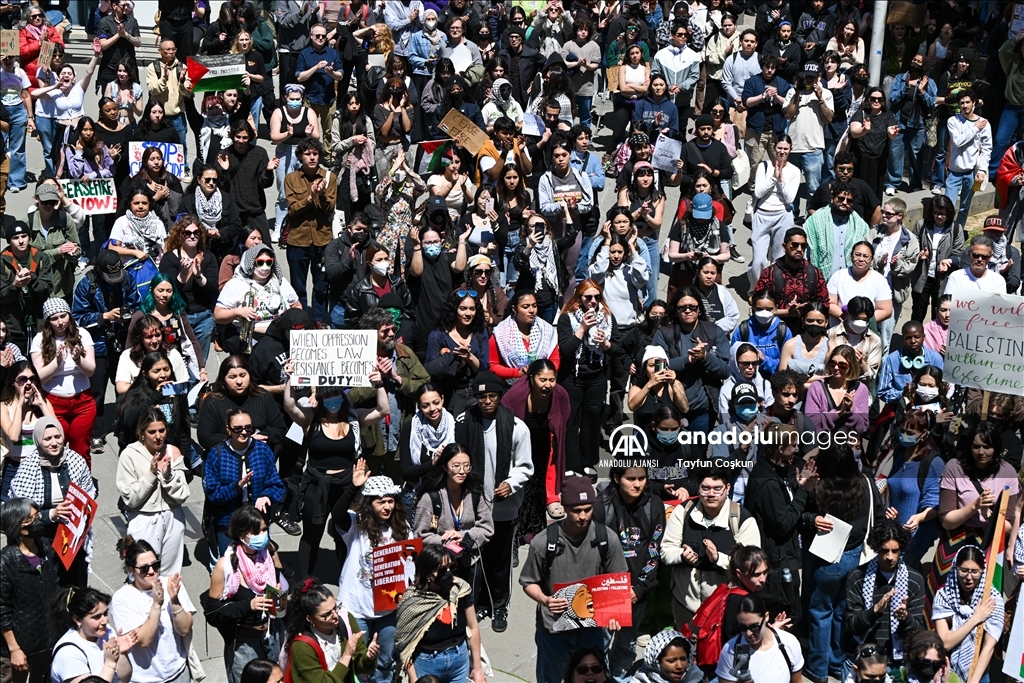 ABD'de, Filistin destekçisi protestolara San Francisco Üniversitesi öğrencileri de katıldı