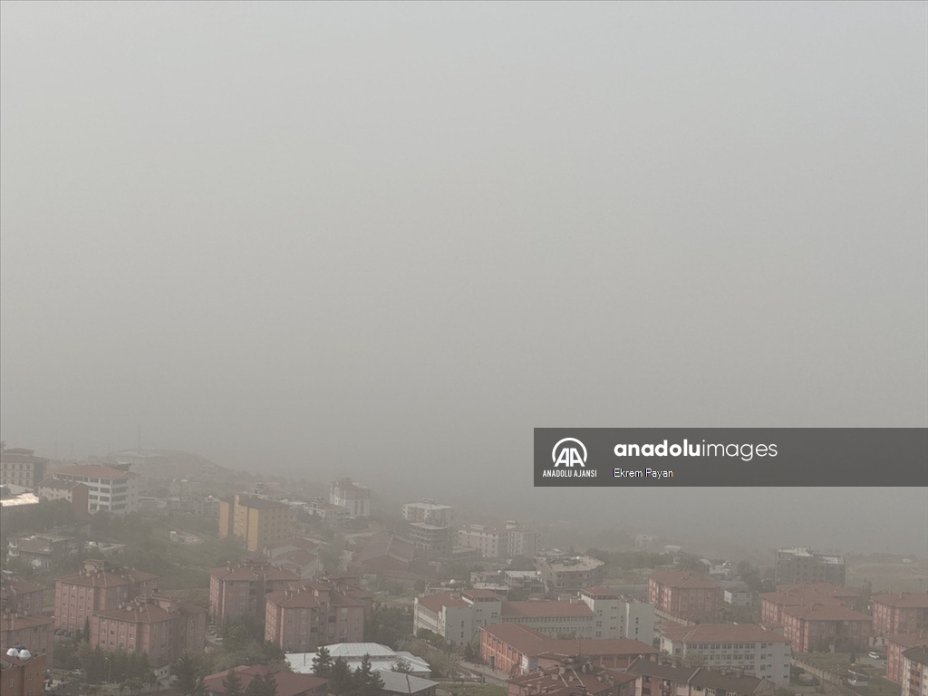 Şırnak'ta toz taşınımı 