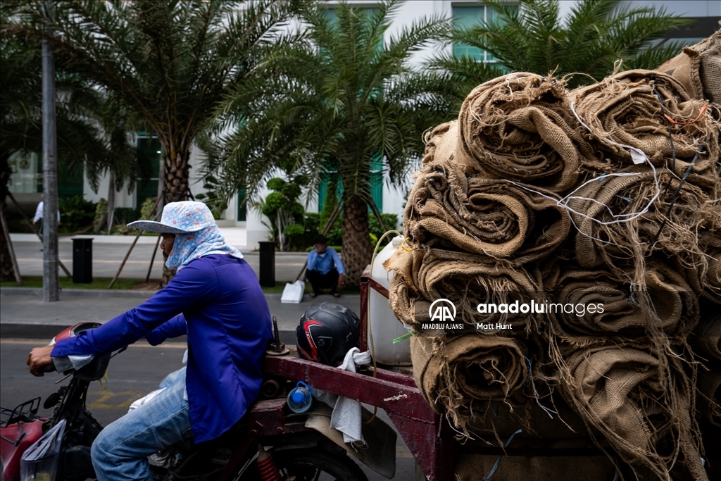 Kamboçya'nın başkenti Phnom Penh'de günlük yaşam