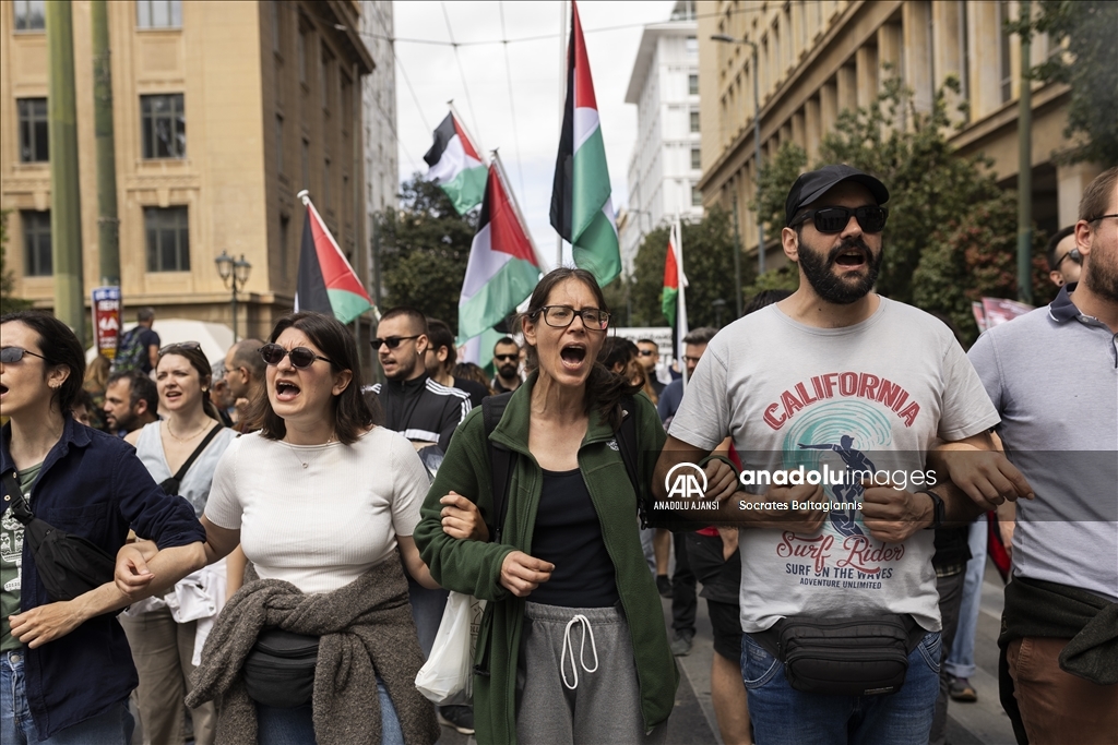 Atina'da 1 Mayıs Emek ve Dayanışma Günü kutlandı