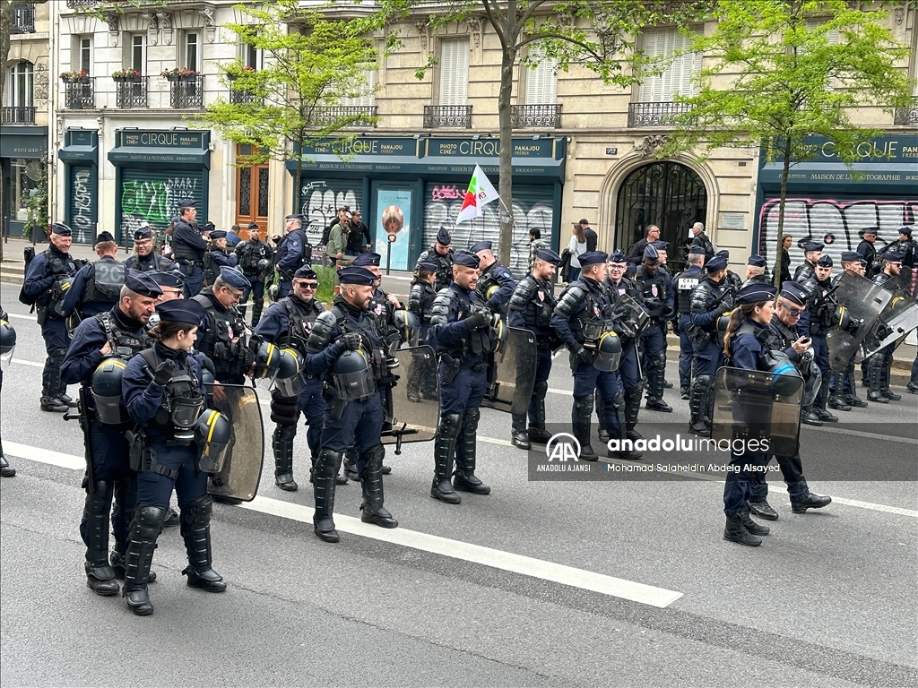 Fransa'da 1 Mayıs Emek ve Dayanışma Günü kutlandı