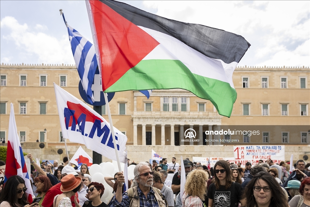 Atina'da 1 Mayıs Emek ve Dayanışma Günü kutlandı