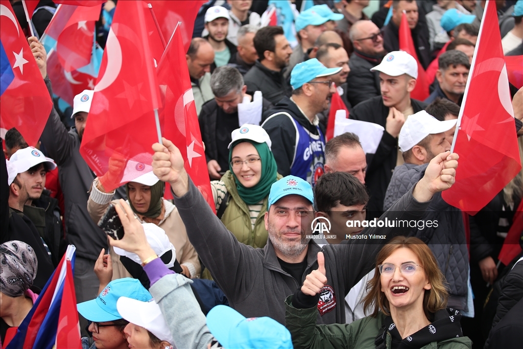 TÜRK-İŞ 1 Mayıs Emek ve Dayanışma Günü'nü Bursa'da kutladı