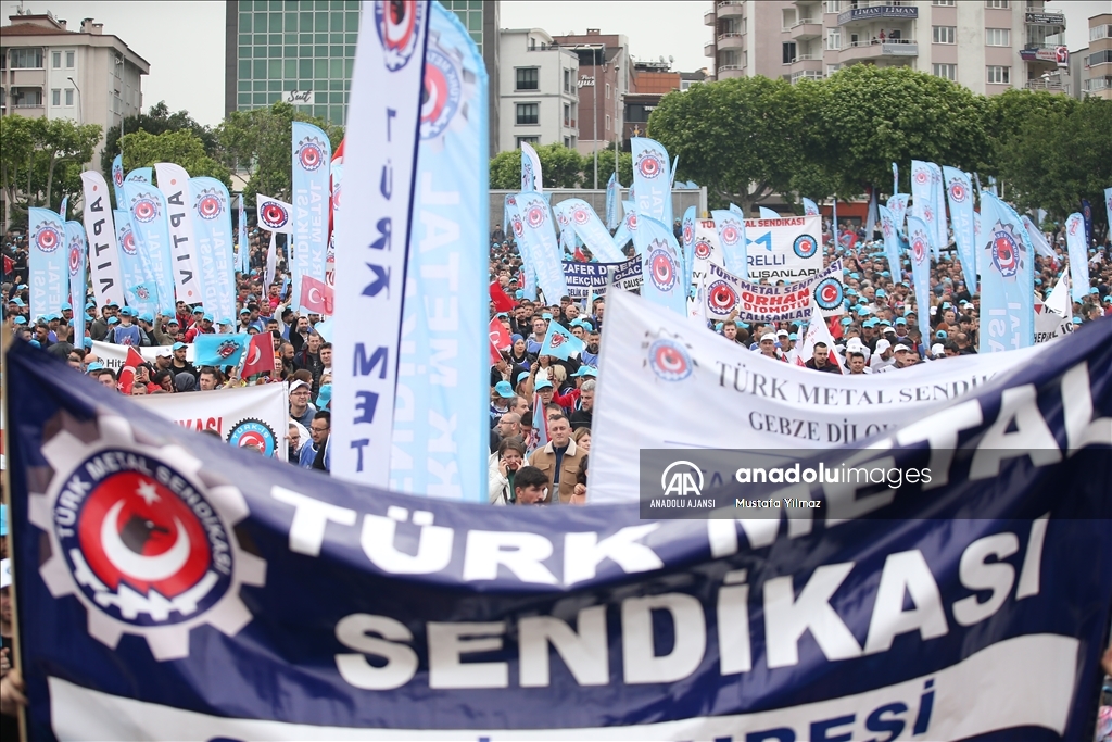 TÜRK-İŞ 1 Mayıs Emek ve Dayanışma Günü'nü Bursa'da kutladı