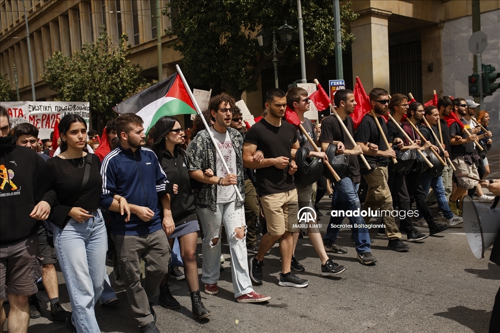 Atina'da 1 Mayıs Emek ve Dayanışma Günü kutlandı