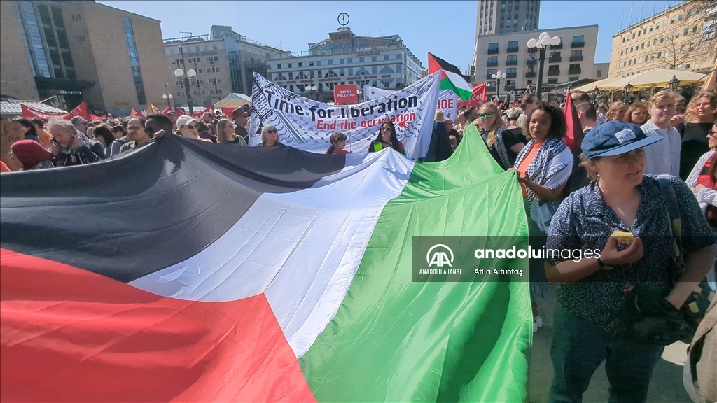 İsveç'te 1 Mayıs'ta İsrail'in Gazze'ye saldırıları protesto edildi