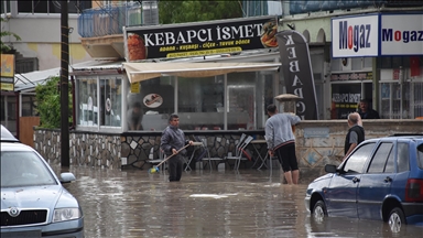 Karaman, Konya ve Kayseri'de sağanak hayatı olumsuz etkiledi