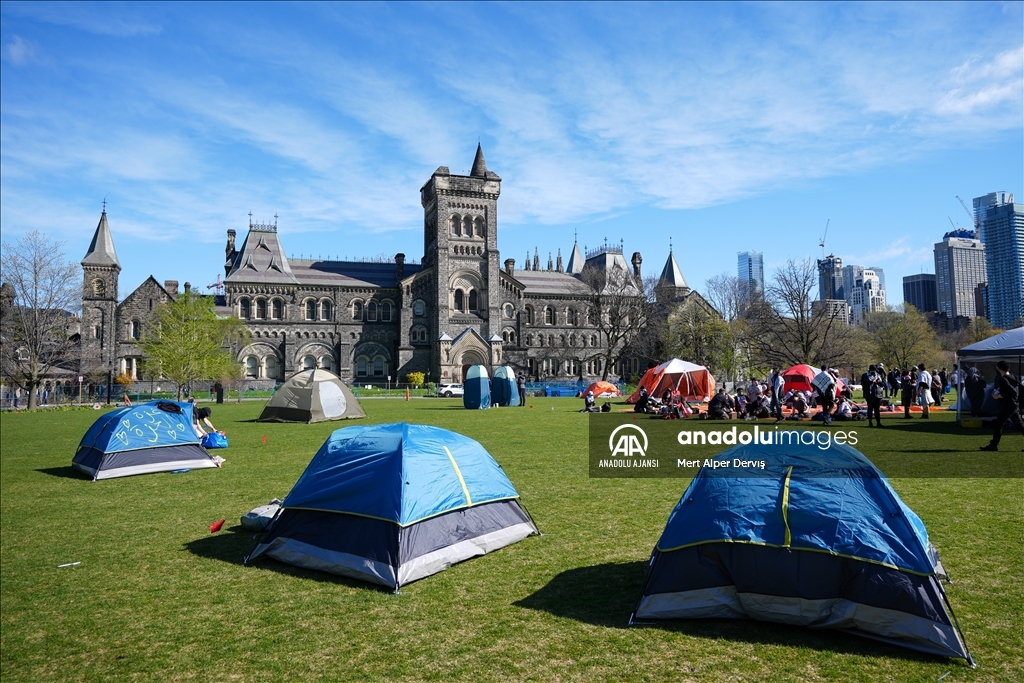 Toronto Üniversitesi öğrencileri Filistin'e destek gösterisi düzenledi