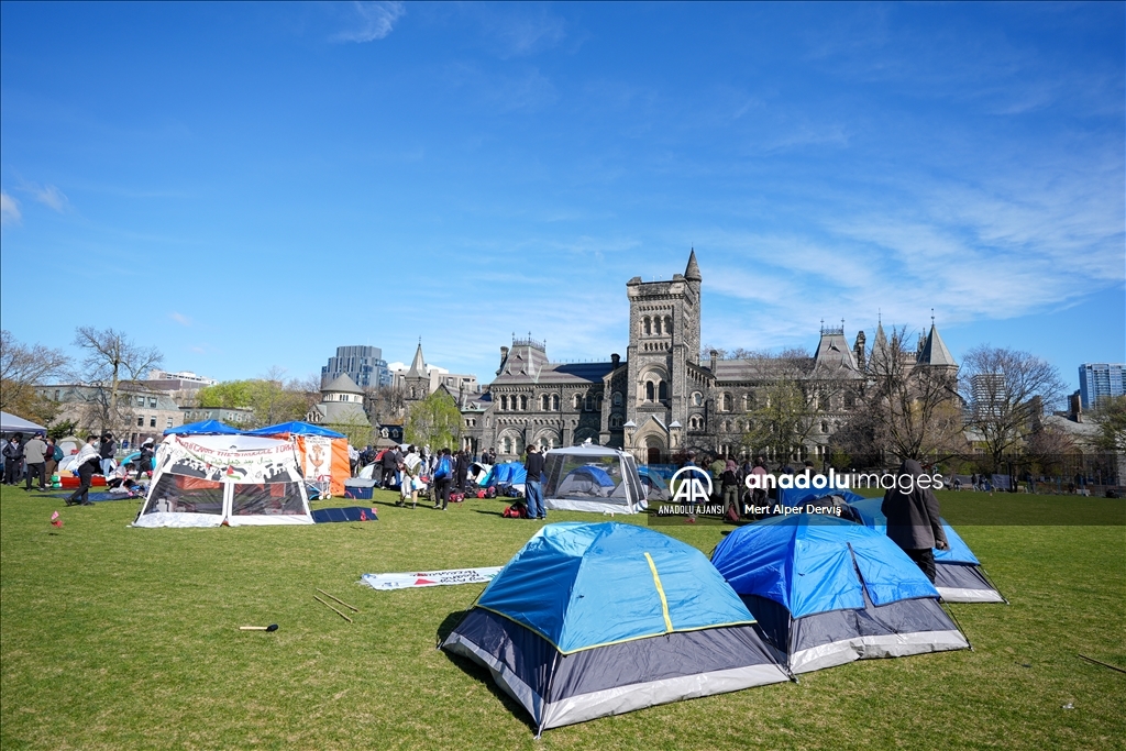 Toronto Üniversitesi öğrencileri Filistin'e destek gösterisi düzenledi