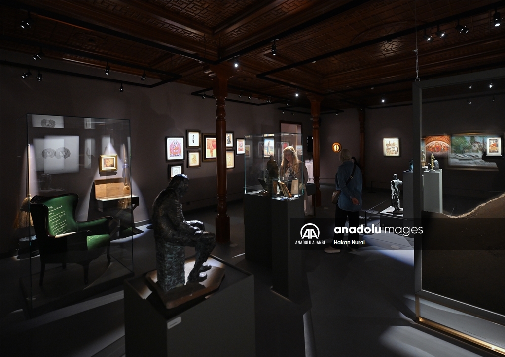 Anneliğin sanat eserleriyle ve tarihi eşyalarla yorumlandığı "Anne Müzesi" ziyaretçilerini ağırlıyor