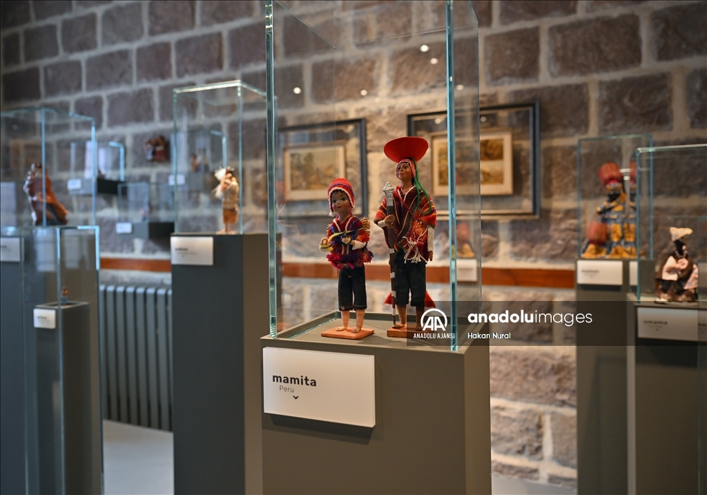 Anneliğin sanat eserleriyle ve tarihi eşyalarla yorumlandığı "Anne Müzesi" ziyaretçilerini ağırlıyor