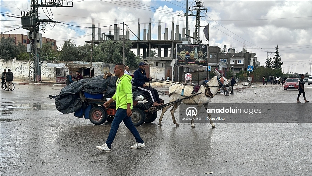 İsrail ordusunun açıklamasının ardından Refah'ın doğusundaki Filistinliler göç etmeye başladı