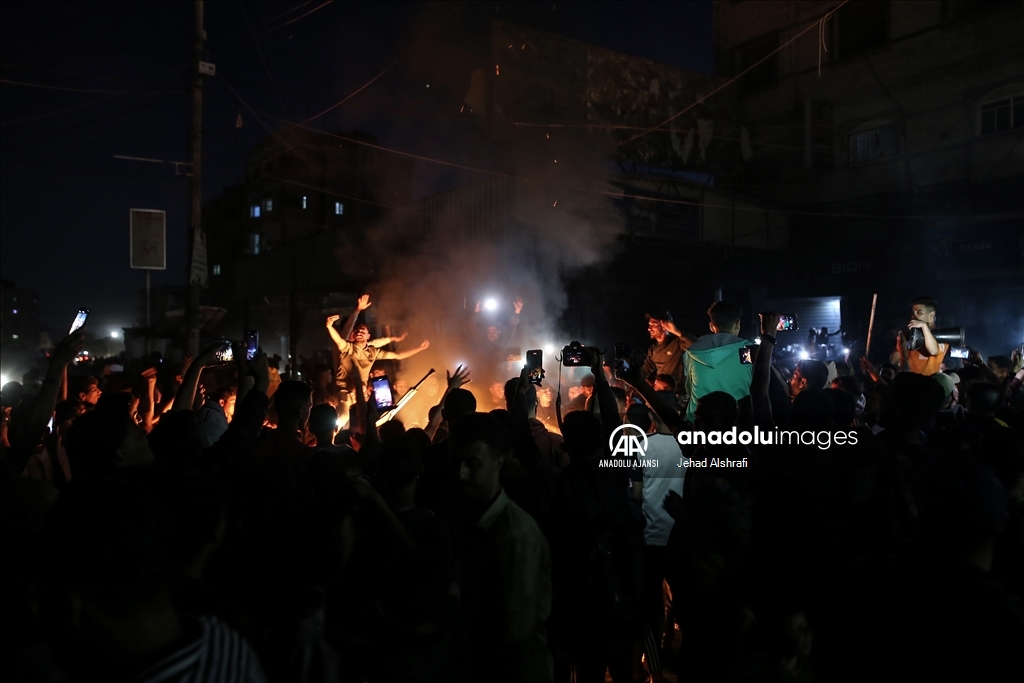 Hamas'ın ateşkes teklifini onayladığını duyurmasının ardından Gazze'de sevinç gösterileri düzenlendi