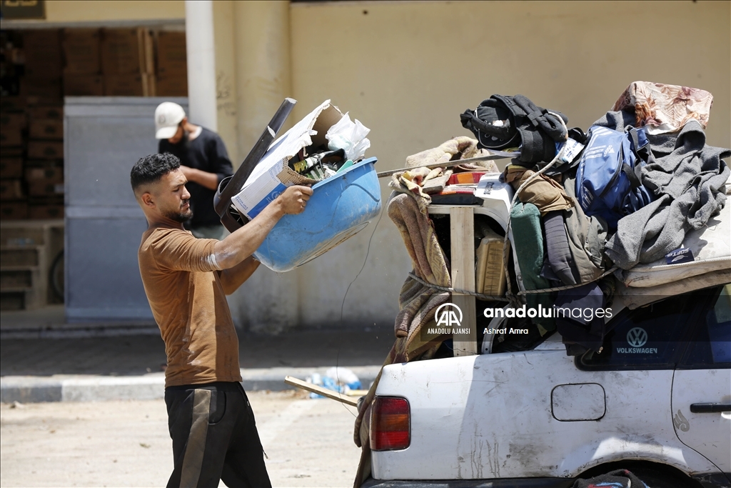 İsrail ordusunun açıklamasının ardından Refah'ın doğusundaki Filistinliler göç etmeye başladı