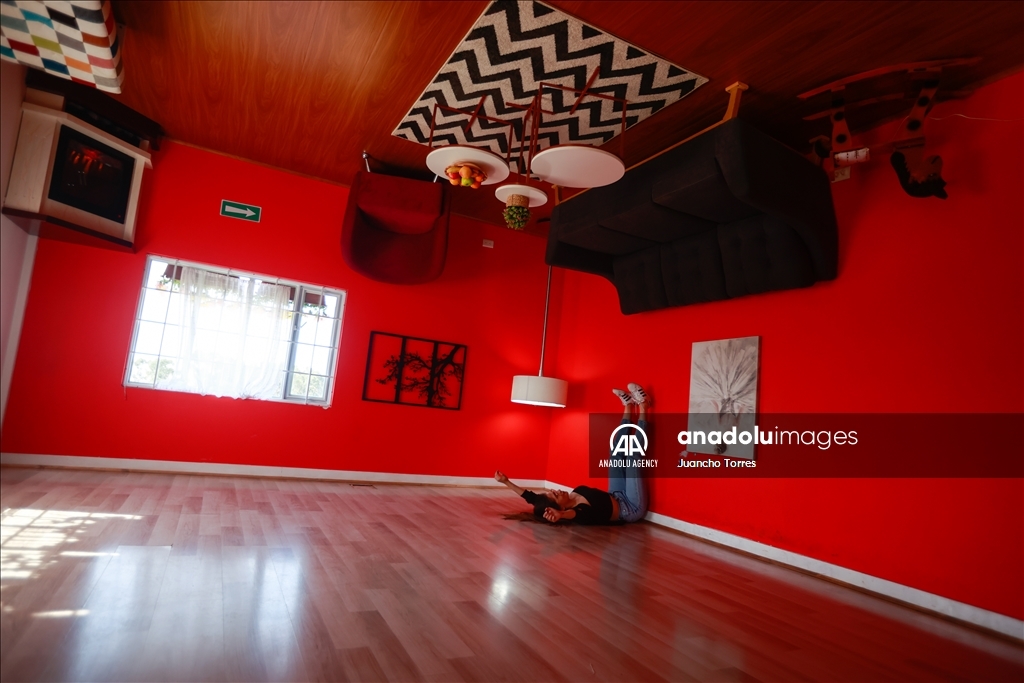 Перевернутый дом в Колумбии: Casa Loca de Guatavita