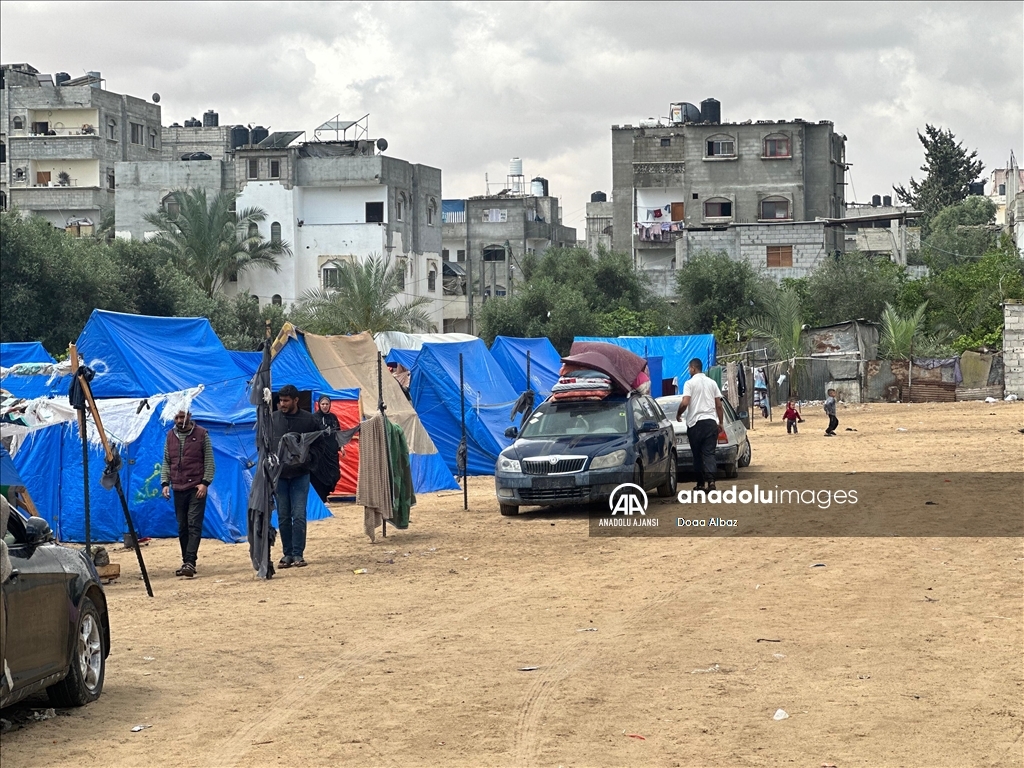 İsrail ordusunun açıklamasının ardından Refah'ın doğusundaki Filistinliler göç etmeye başladı