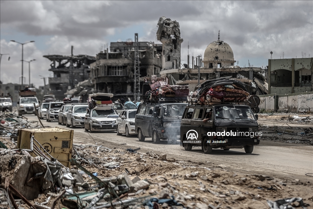 İsrail ordusunun açıklamasının ardından Refah'ın doğusundaki Filistinliler göç etmeye başladı