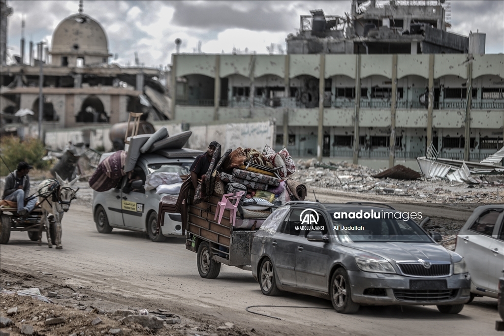 İsrail ordusunun açıklamasının ardından Refah'ın doğusundaki Filistinliler göç etmeye başladı