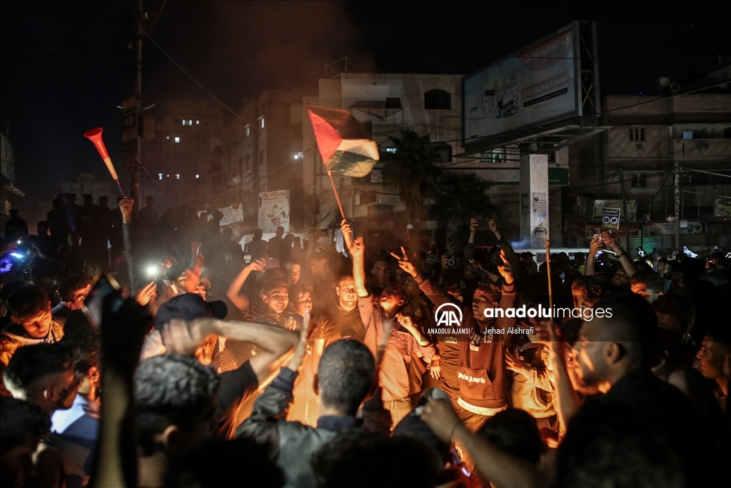 Hamas'ın ateşkes teklifini onayladığını duyurmasının ardından Gazze'de sevinç gösterileri düzenlendi