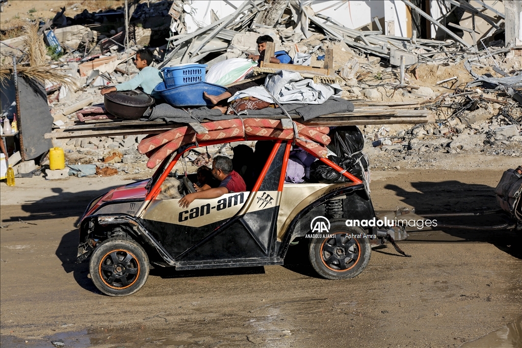 İsrail ordusunun açıklamasının ardından Refah'ın doğusundaki Filistinliler göç etmeye başladı