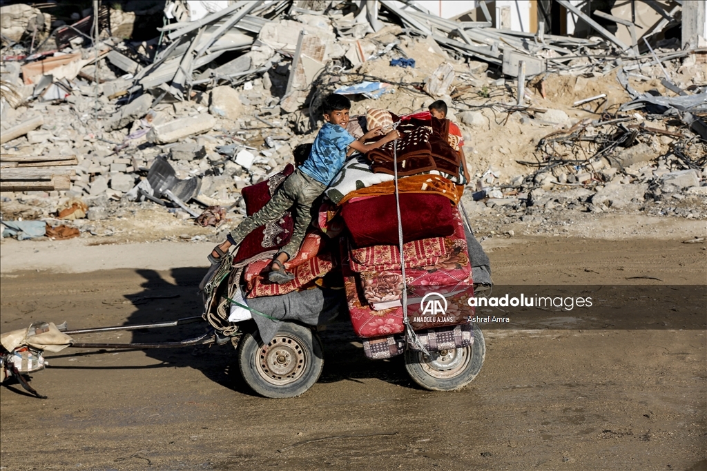 İsrail ordusunun açıklamasının ardından Refah'ın doğusundaki Filistinliler göç etmeye başladı
