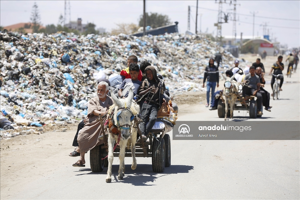 İsrail ordusunun açıklamasının ardından Refah'ın doğusundaki Filistinliler göç etmeye başladı