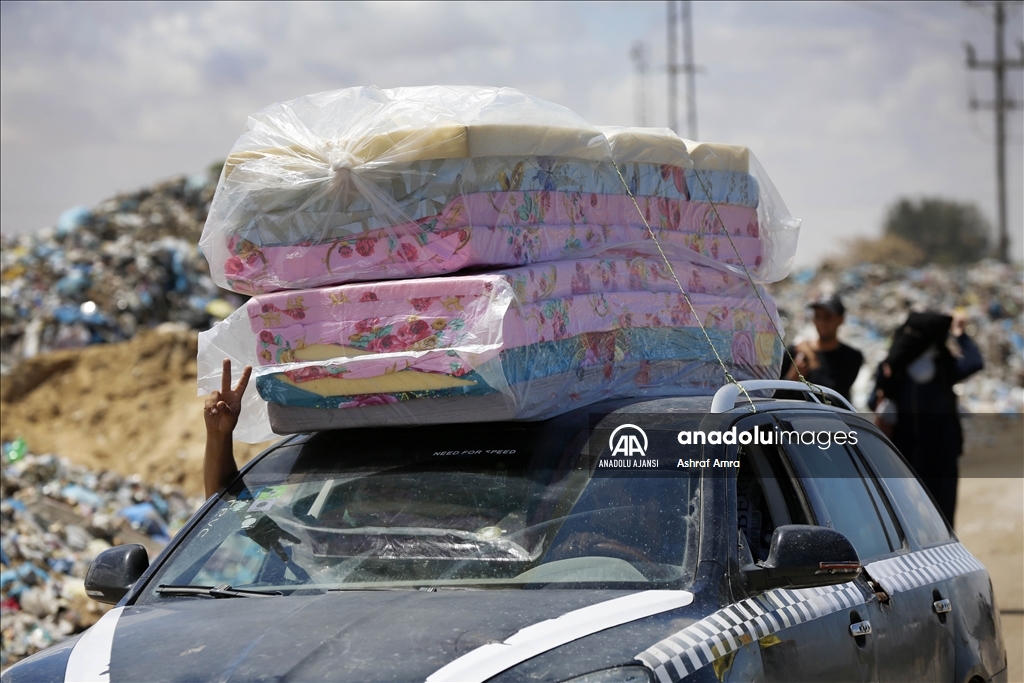 İsrail ordusunun açıklamasının ardından Refah'ın doğusundaki Filistinliler göç etmeye başladı