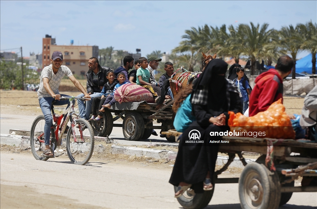 İsrail ordusunun açıklamasının ardından Refah'ın doğusundaki Filistinliler göç etmeye başladı