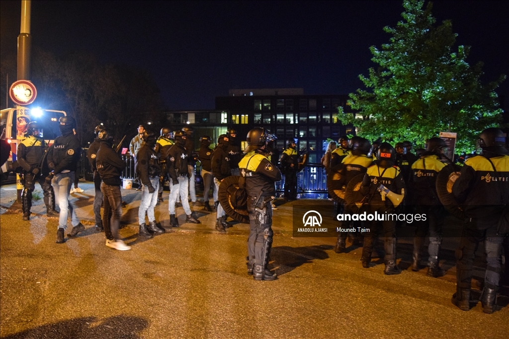 Amsterdam Üniversitesi'ndeki Filistin'e destek gösterisine 16 saatin ardından polis müdahale etti