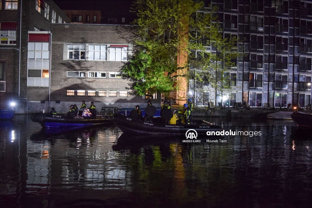Amsterdam Üniversitesi'ndeki Filistin'e destek gösterisine 16 saatin ardından polis müdahale etti