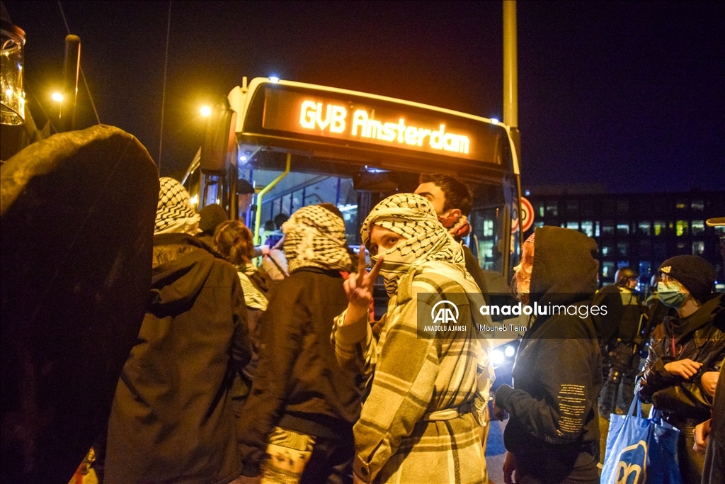 Amsterdam Üniversitesi'ndeki Filistin'e destek gösterisine 16 saatin ardından polis müdahale etti