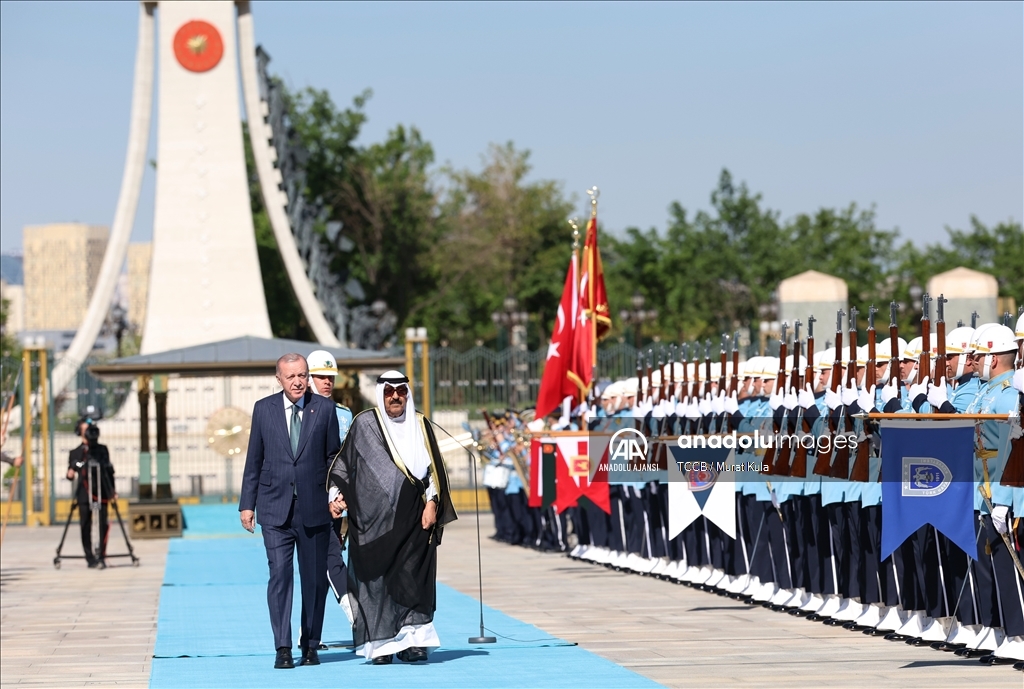 Cumhurbaşkanı Erdoğan, Kuveyt Emiri es-Sabah'ı resmi törenle karşıladı