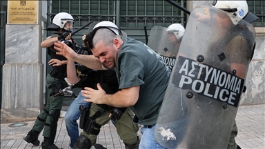 Yunanistan'da Filistin'e destek gösterisine polis müdahalesi