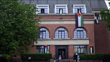Brüksel’de öğrenciler, ULB Üniversite binasında İsrail'in Gazze'deki saldırılarını protesto ediyor
