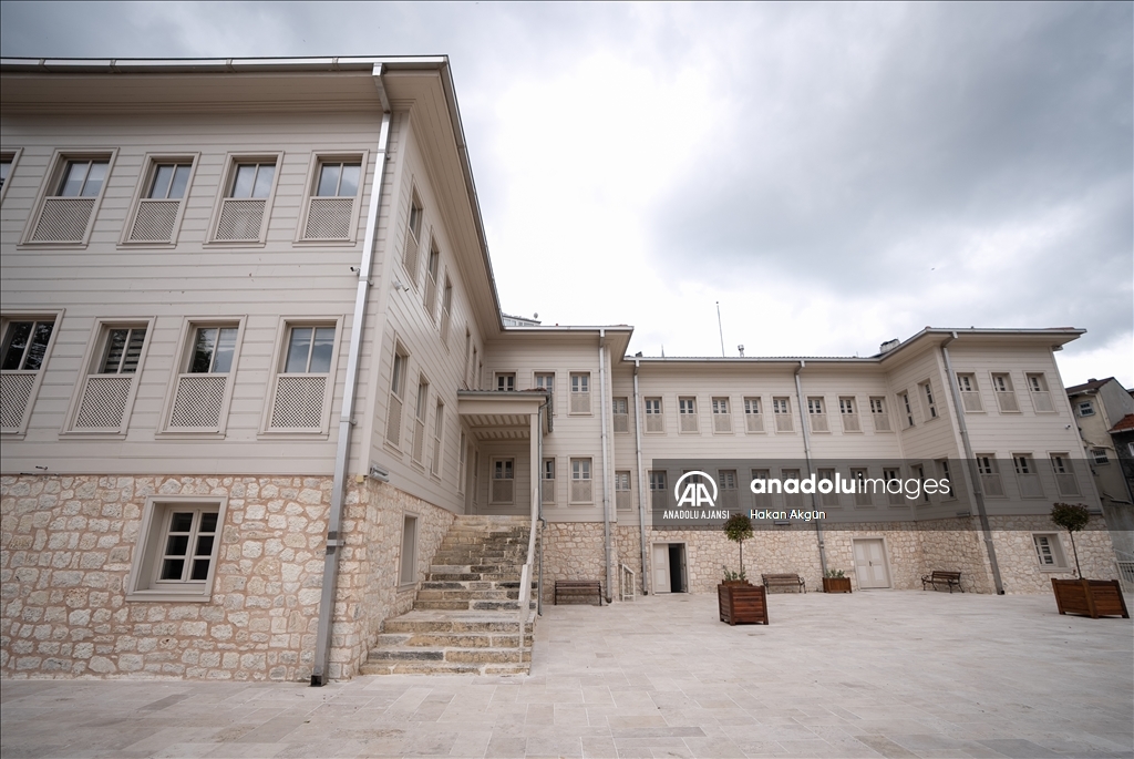 Özgün haliyle yeniden inşa edilen Kasımpaşa Mevlevihanesi irfan ocağı olarak hizmet verecek