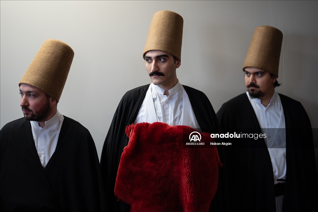 Özgün haliyle yeniden inşa edilen Kasımpaşa Mevlevihanesi irfan ocağı olarak hizmet verecek