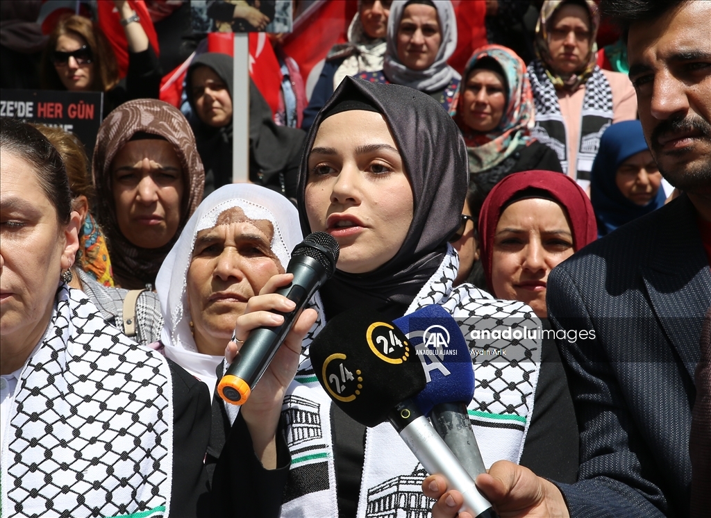AK Parti'li kadınlar, Gazze'de yaşam hakkı ellerinden alınan anneler için buluştu