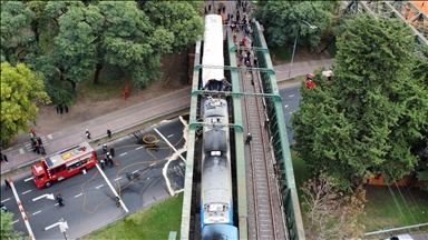 Arjantin'de iki trenin çarpışması sonucu 60 kişi yaralandı